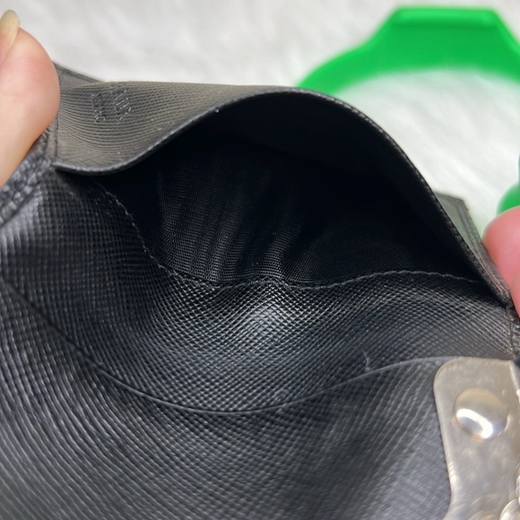 Prada 6 Key Holder - Picture 12 of 14